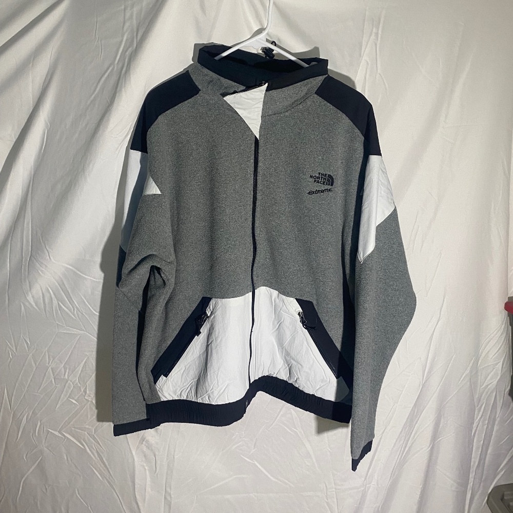 North Face Extreme Gray & White Fleece